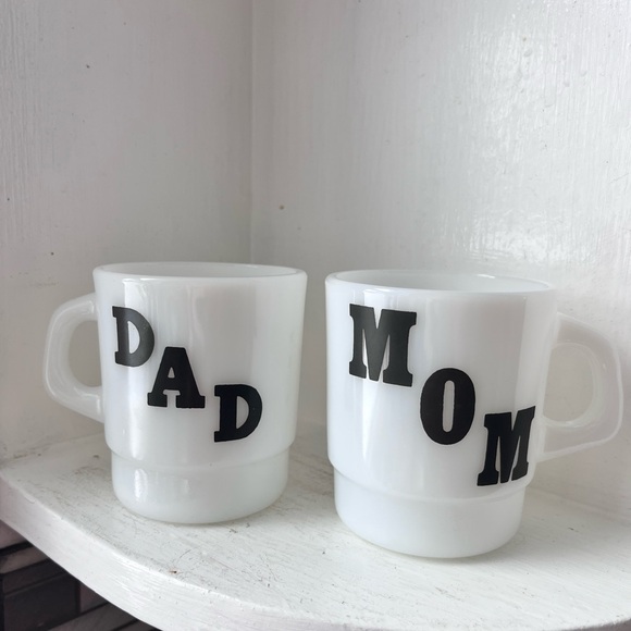 Vintage Milk Glass Dad and Mom Mugs - Picture 1 of 4